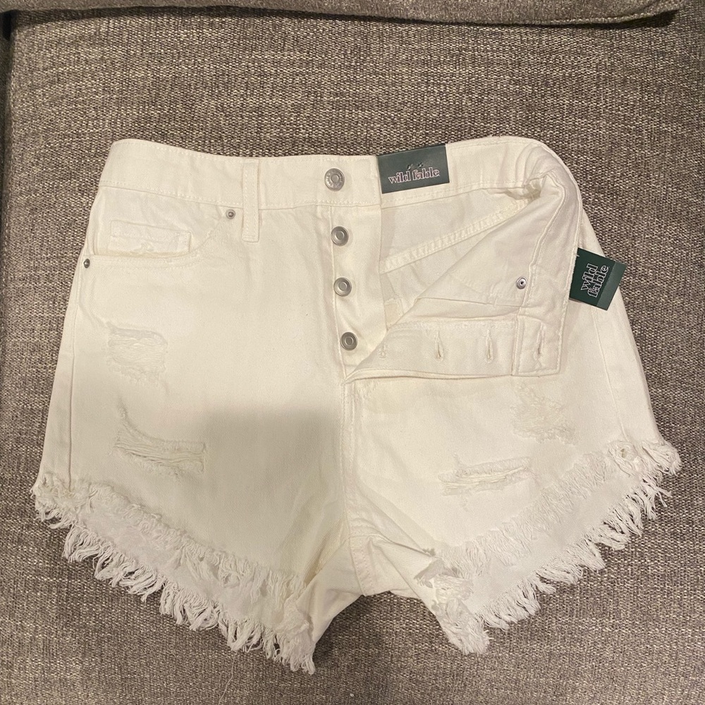 NWT Wild Fable white shorts